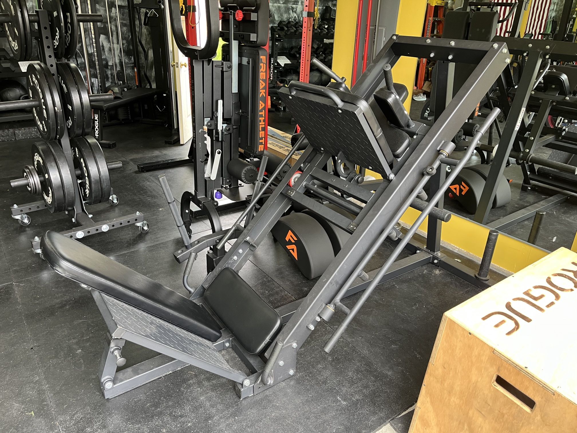 Titan Leg Press / Hack Squat Machine - LIKE NEW!
