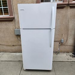 3 MONTHS WARRANTY 30x30x66 FRIGIDAIRE FRIDGE WHITE 18cuft