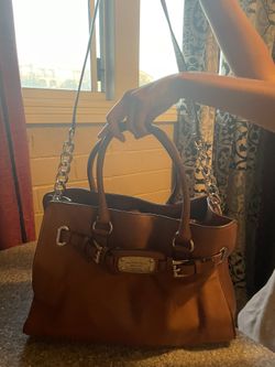 Micheal Kors Hand Bag