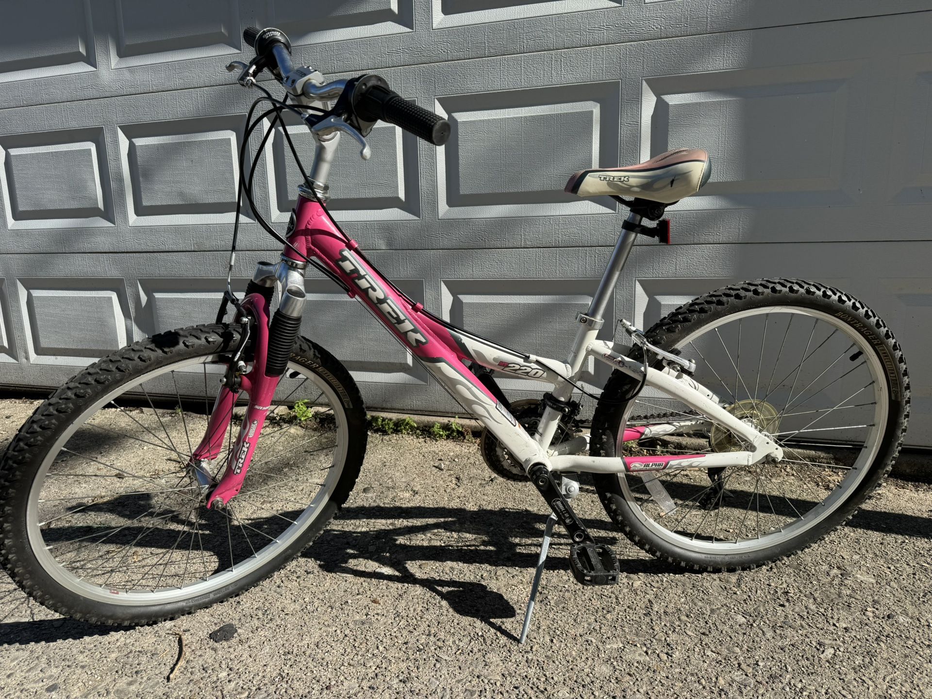 Treck MT 220