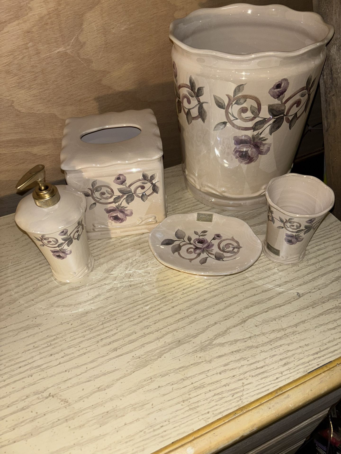 6 Piece Croscill Bathroom Set
