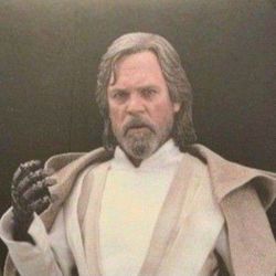 Hot Toys 🔥  Luke Skywalker 