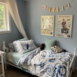 Twin Headboard and Footboard + Metal frame 