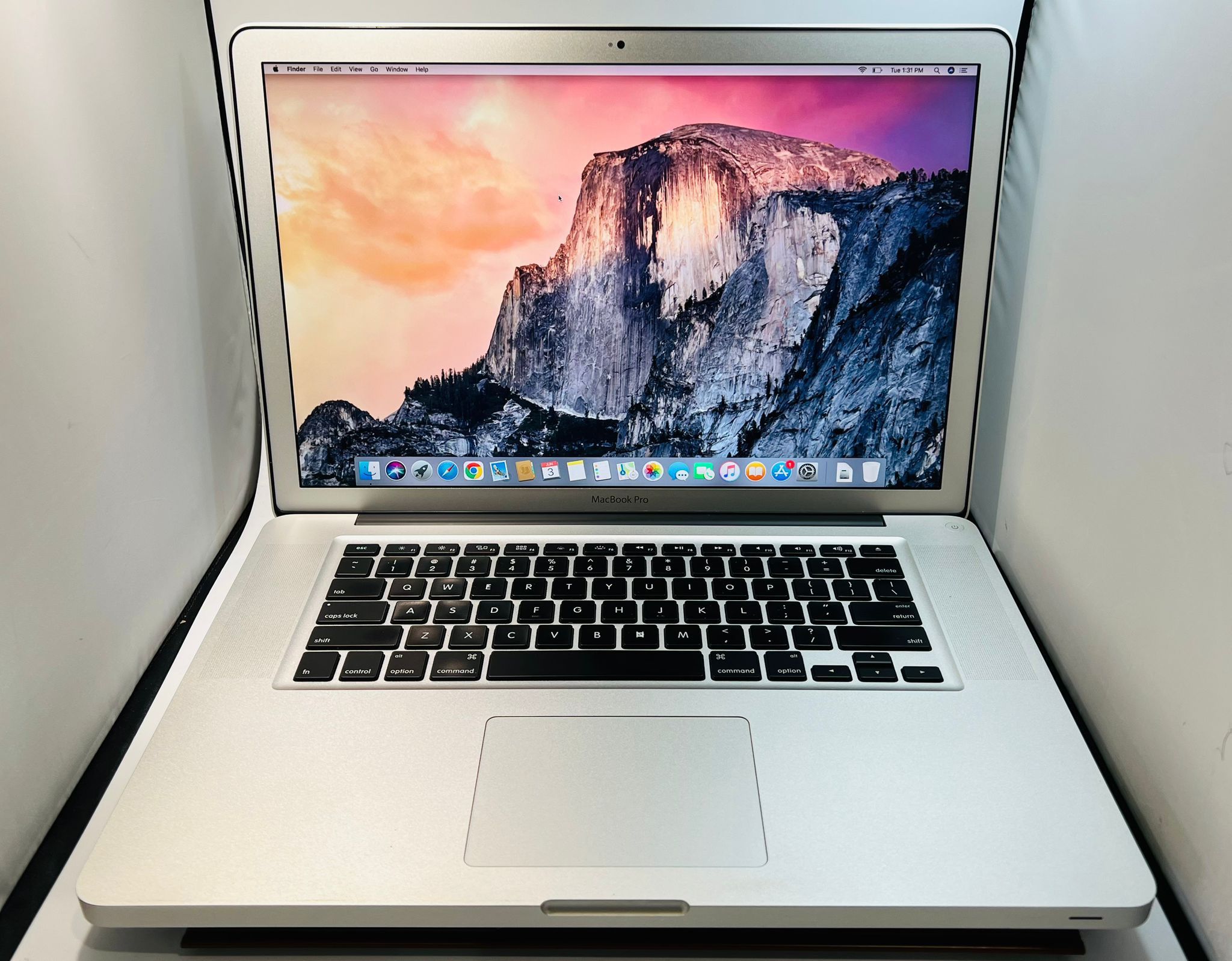 Apple MacBook Pro 15" Antiglare Display 2011 2Ghz Core i7 8GB 1TB Fully Functional