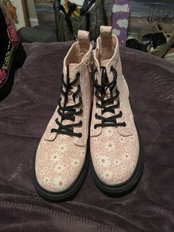 Pink White Flowers, Combat Boots