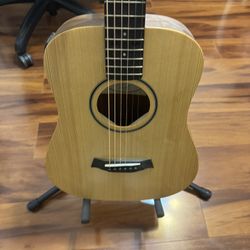 Taylor Baby Guitar 