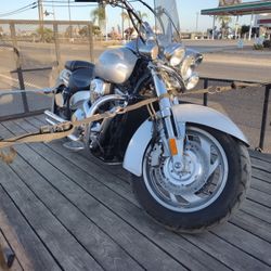 2005 Honda VTX. 1800