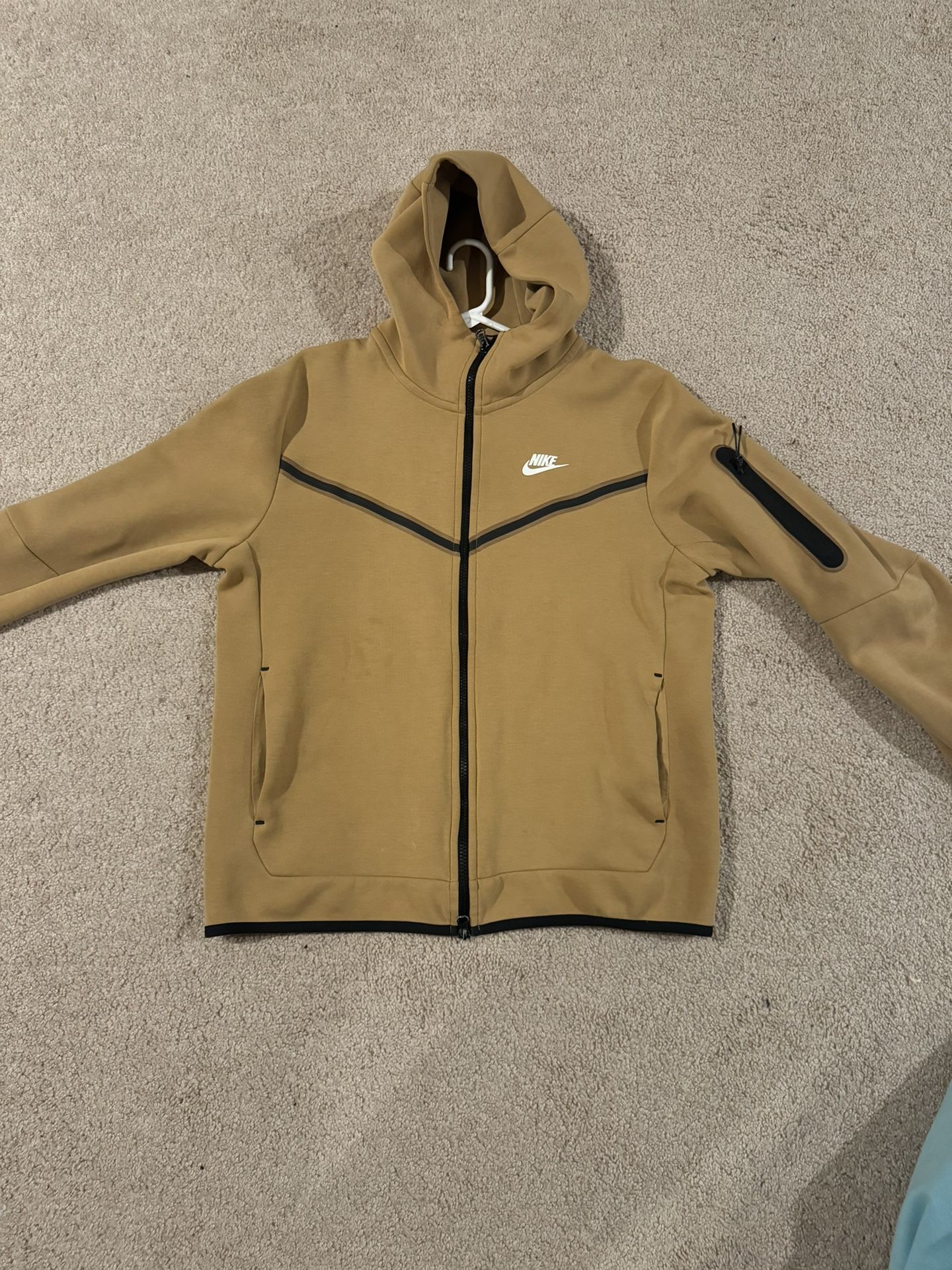 “brown” nike tech size medium