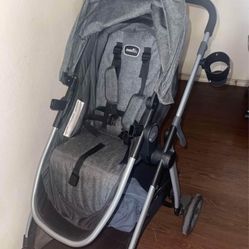 Evenflo  Grow With Me Car Seat/bassinet Stroller Combo 