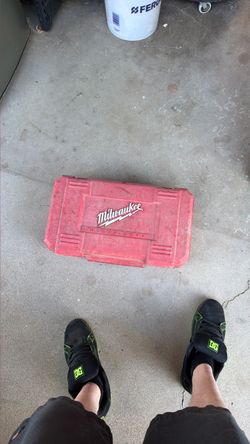 Milwaukee right angle drill