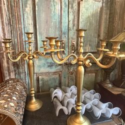 Koyal metal candle, operas