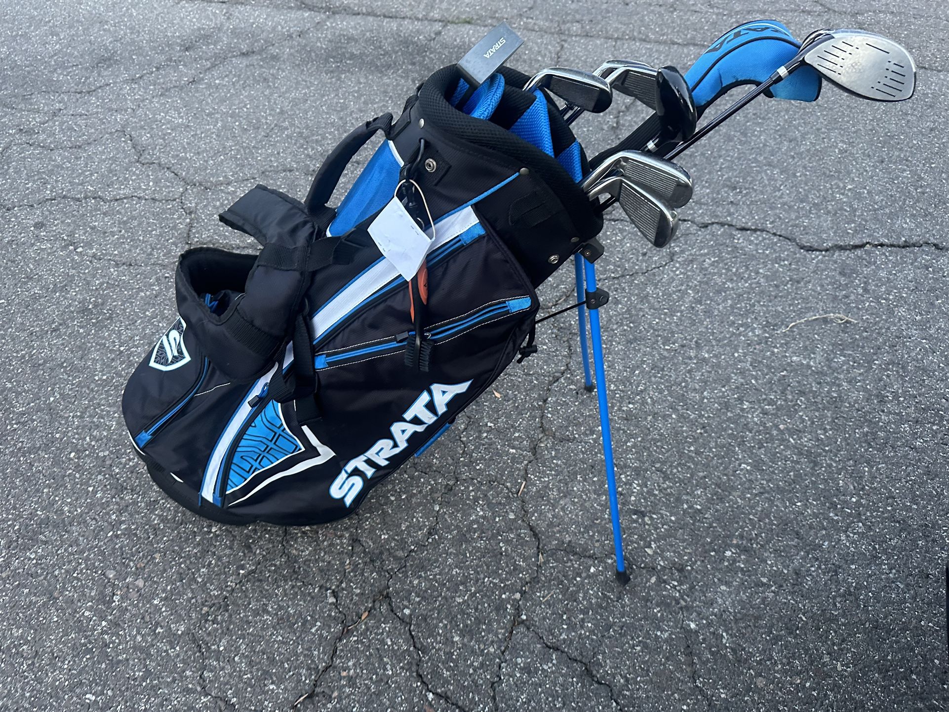 Strata 9 piece Callaway Strata golf club set