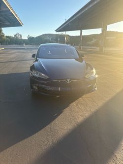 Tesla Model S 70D