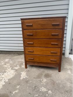 Dresser