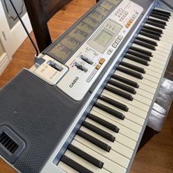 Casio Full Piano Keyboard With Over 80 Voices And Beats 