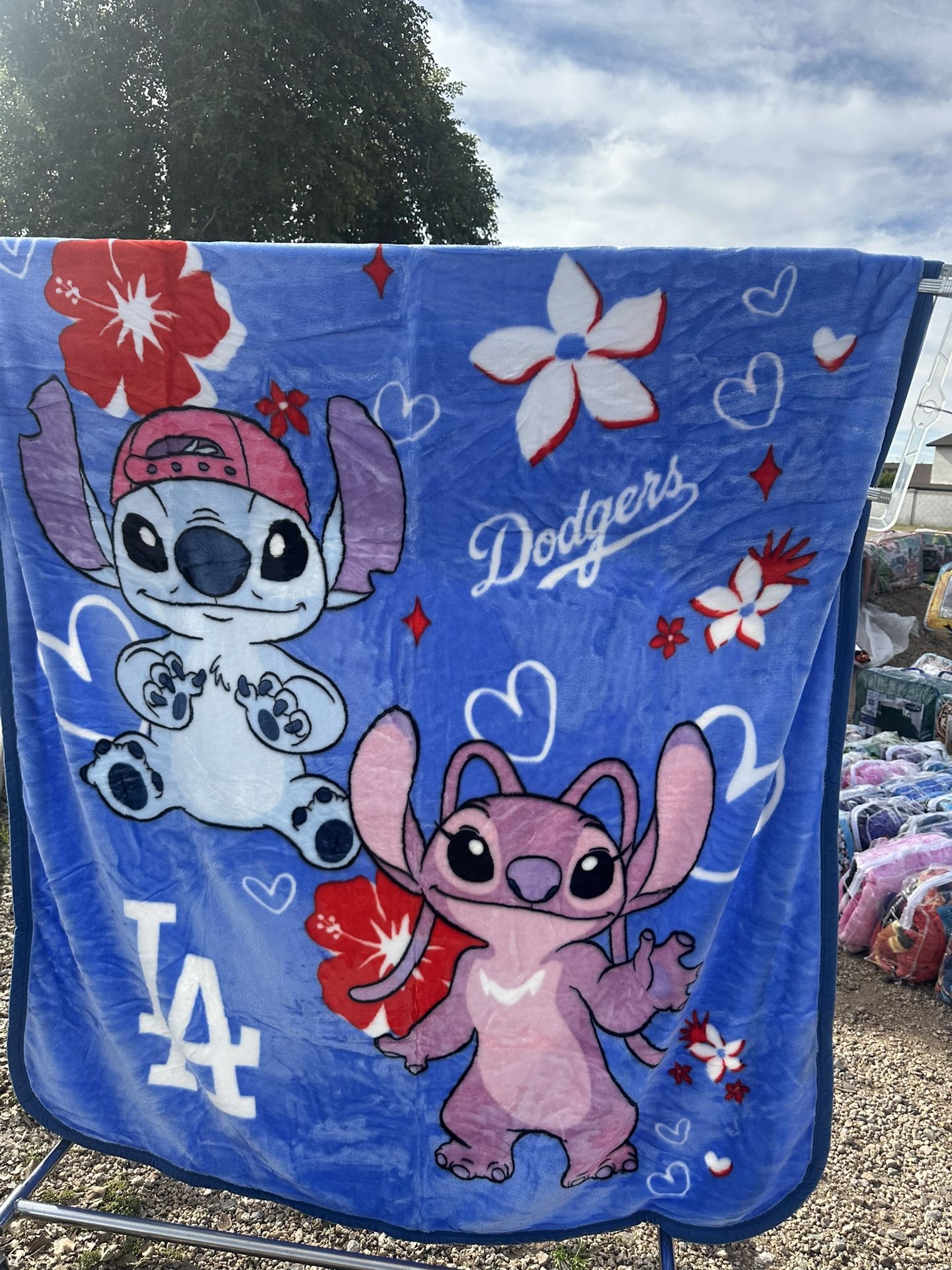 Blankets. Vengase Estamos Aquí 84 Ave Indian School