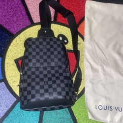 Louis Vuitton Avenue Sling Bag 