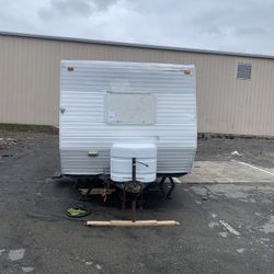 Camper 4000$ OBO 
