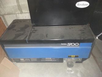 Nordson 3700 industrial hot melt unit 4 zone
