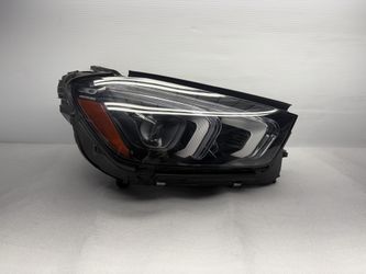 20-23 Mercedes Benz GLE 350, 450 Passenger Side RT LED Headlight OEM