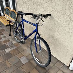 Raleigh M30 Mt. Bike City Bike. 26” Vintage 