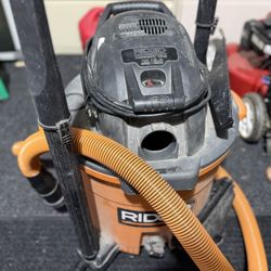 RIDGID 12 Gallon 5.0 Peak HP Wet/Dry Vac
