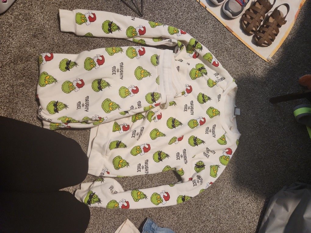 Grinch Sweats Set