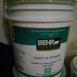 Behr Interior/Exterior White Semi Gloss 90