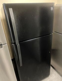 Kenmore Top Mount Black Refrigerator
