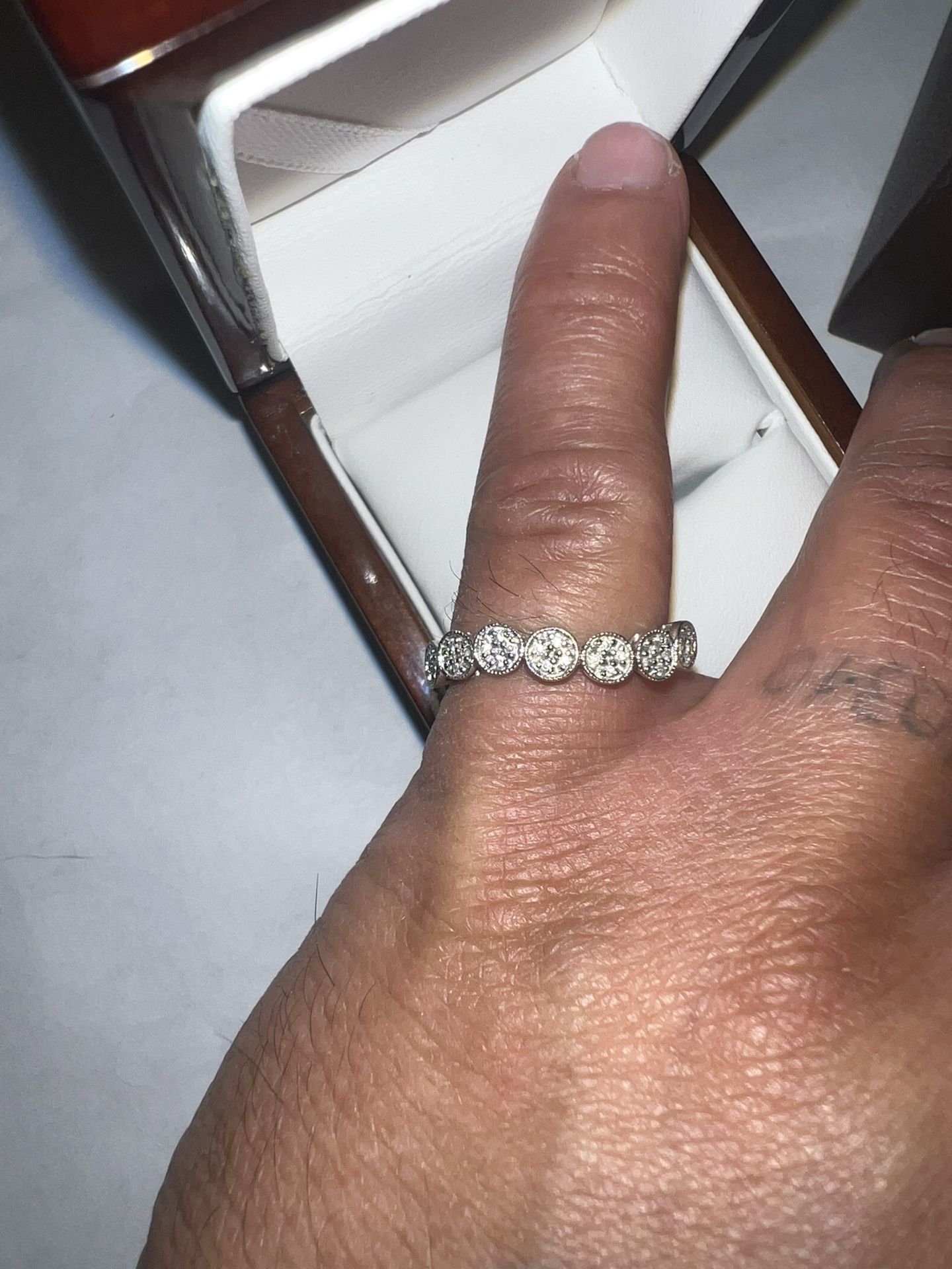 18k White Gold Diamond Ring 