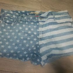 Arizona Jean Shorts Sz 19 Never Worn