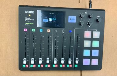 RODE Rodecaster Pro Intergrated Audio Production Studio Mixer Music Sound Touchscreen Console USB Preamp Bluetooth multitrack Record Computer PC Class