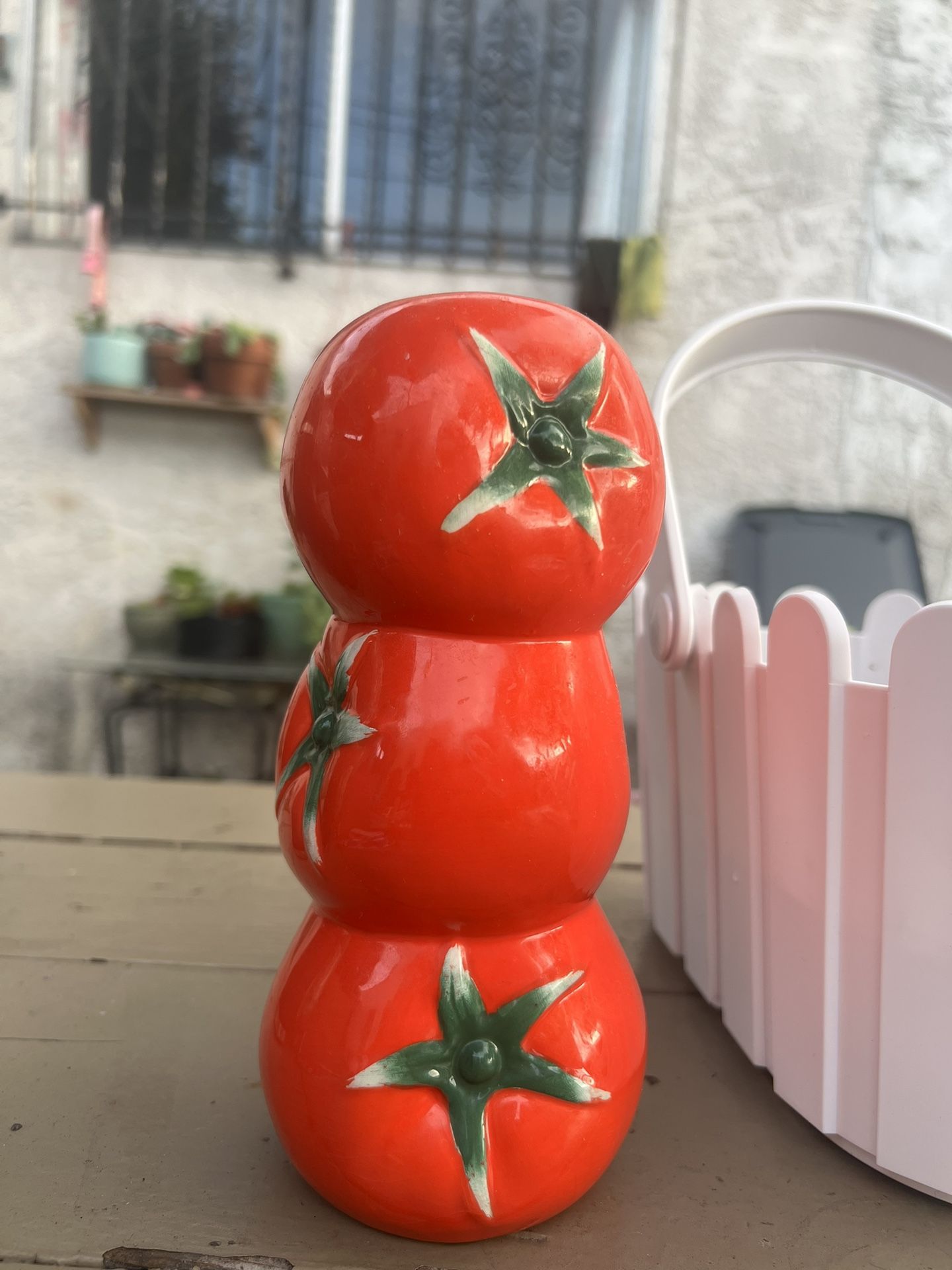 Tomato flower vase