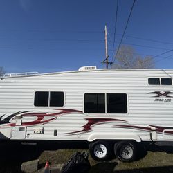 2008 Toy Hauler Mega Lite