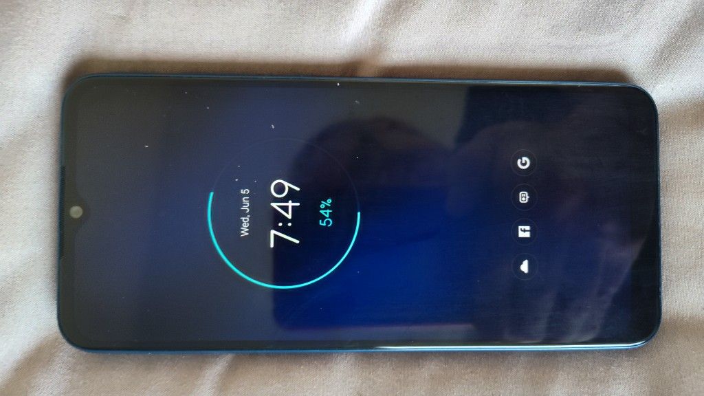 Moto G Play by Metro With Wireless Earbuds