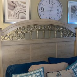 Queen Head Board 