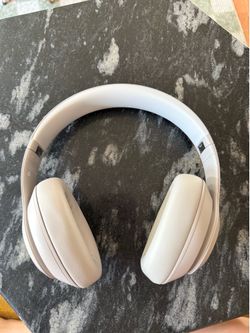 New Beats Studio Pro Premium Wireless Headphones
