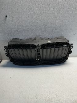 2019 - 2022 BMW X7 G07 - LCI RADIATOR GRILLE AIR GUIDE SHUTTER OEM