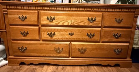 8 drawer solid wood dresser
