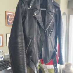 Harley Davison leather jacket size 42.