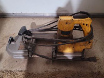 Dewalt Corded Heavy Duty Band Saw