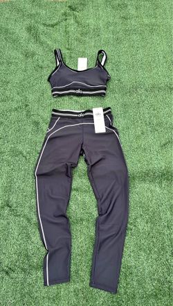 Alo Yoga Matching Set