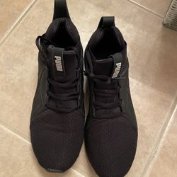 Puma Black sneakers, mens US 9,
