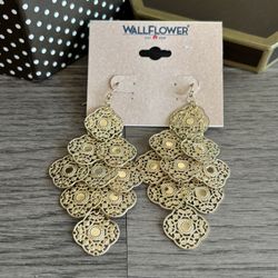 Intricate Gold Chandelier Earrings 