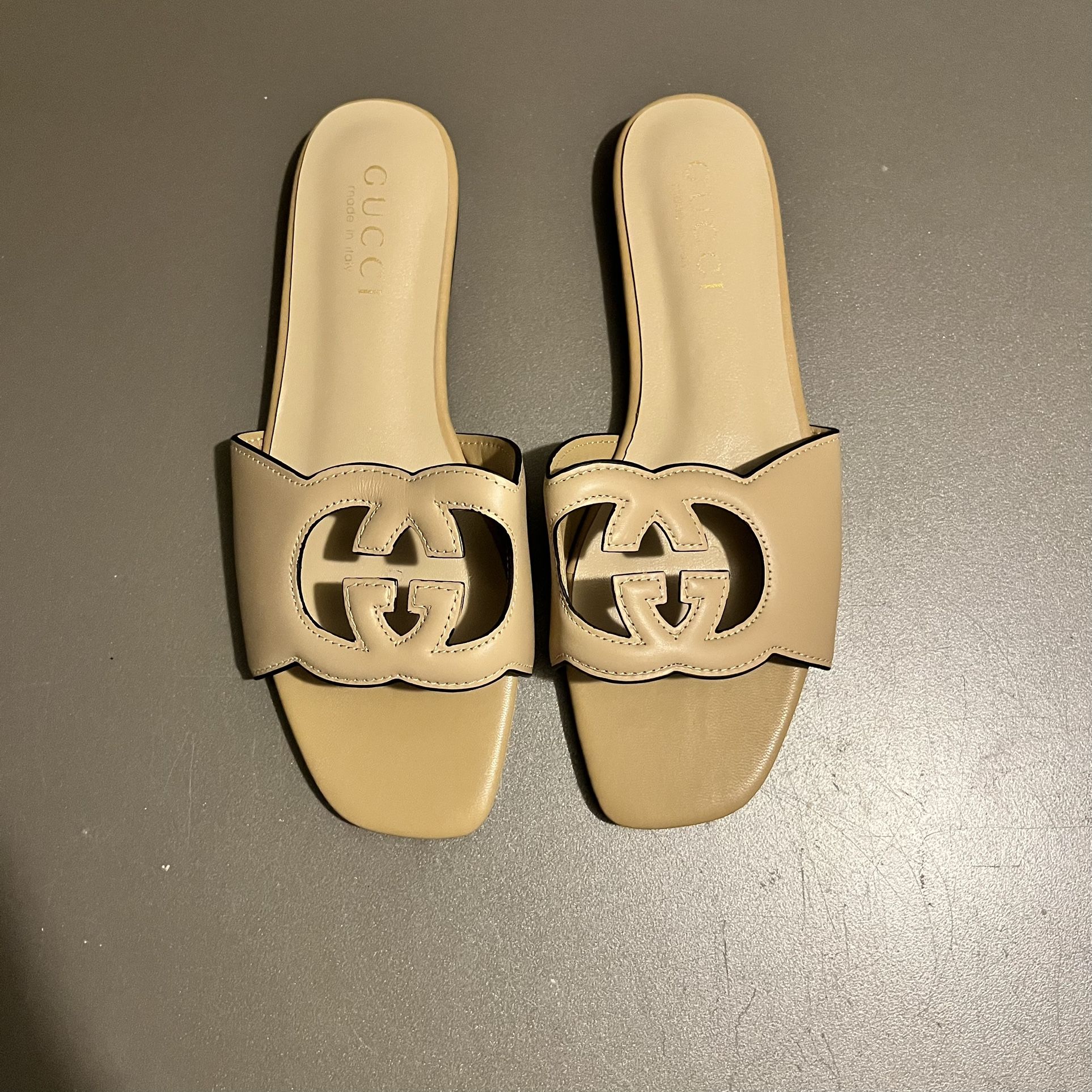 GUCCI women's slide sandal w/ interlocking G | Size 5.5