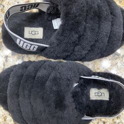 UGG SLIPPERS