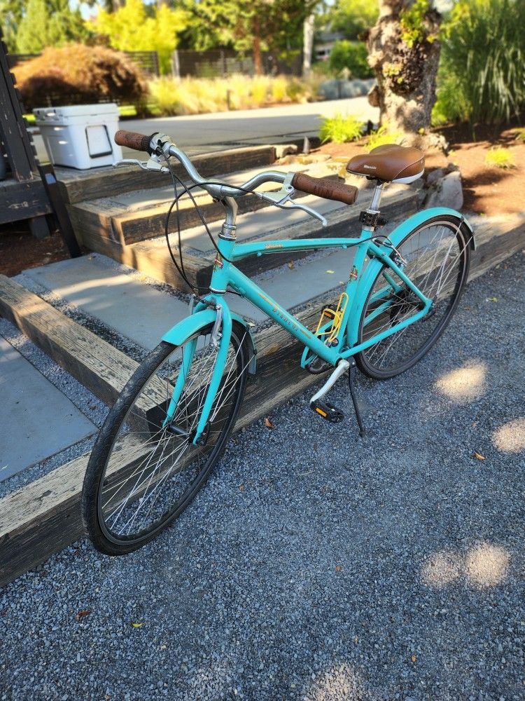 Bianchi Milano Woman's City Bike Cruiser 18.5" or 47cm in Celest Green