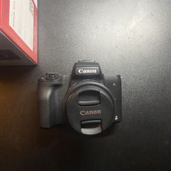 Canon EOS M50