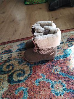 Baby Girls Cheetah Print Carter's Boots. 