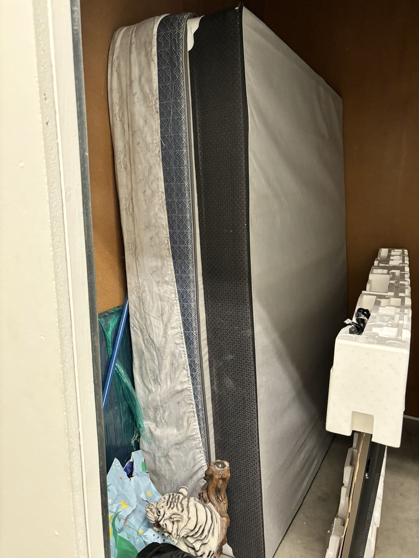 Queen Mattress And Box Spring